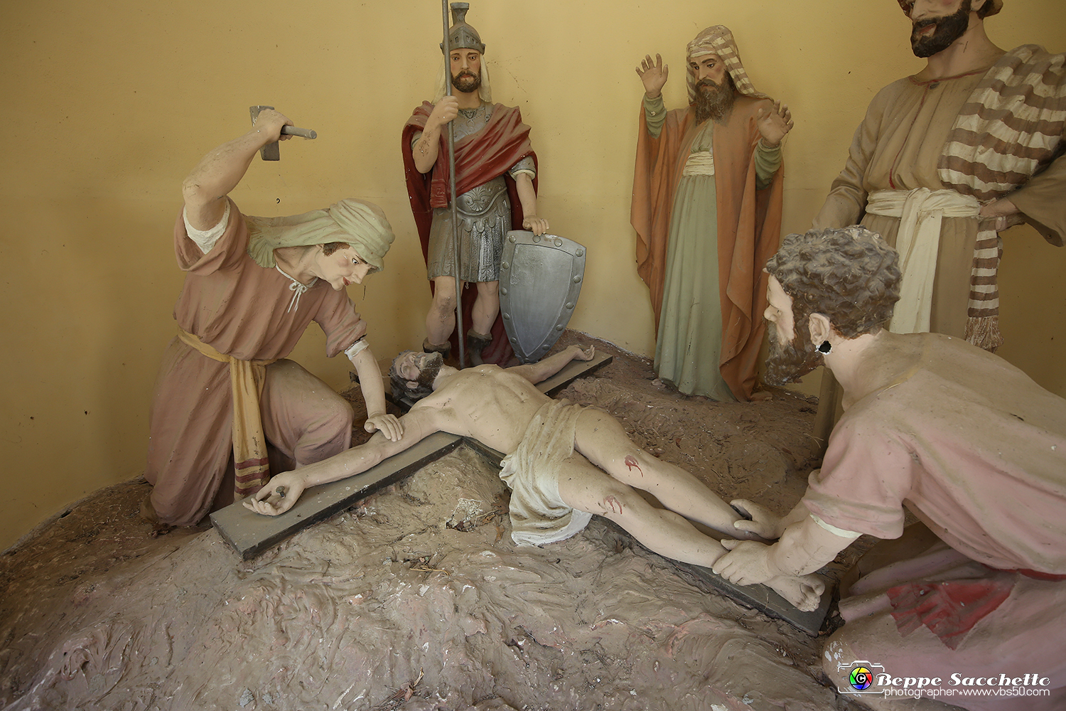 VBS_6751 - I Piloni della Via Crucis del Sacro Monte di Montà d'Alba.jpg